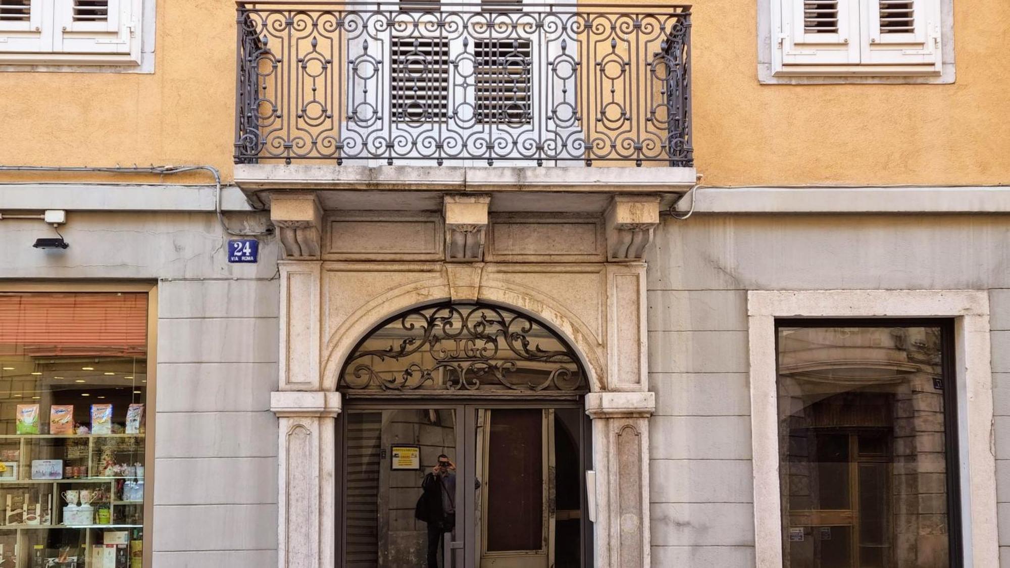 Roma 24 Apartment Trieste Exterior photo